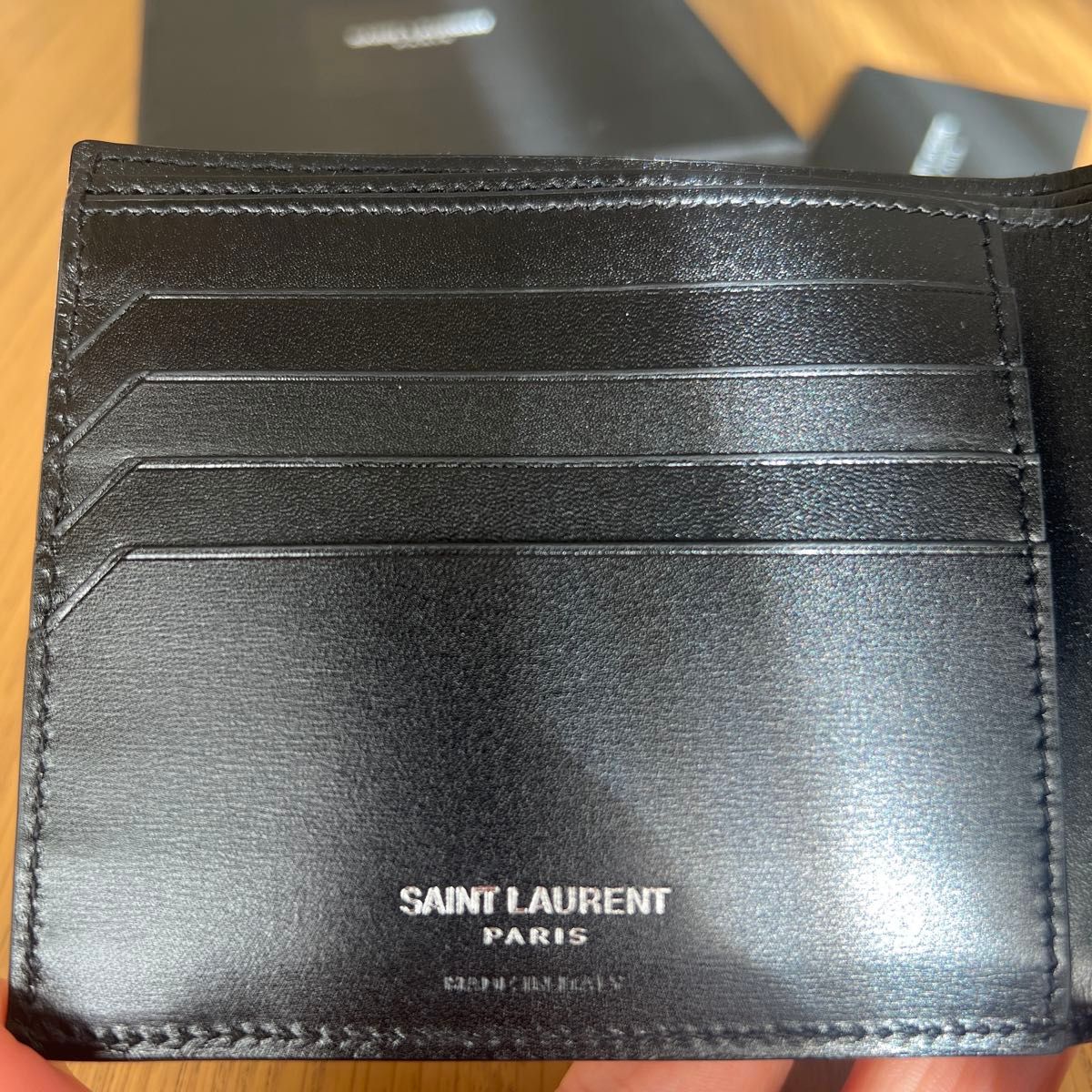 SAINT LAURENT PARIS サンローラン　二つ折り財布　ウォレット　小銭なし　 ブラック　美品　未使用品　カードケース