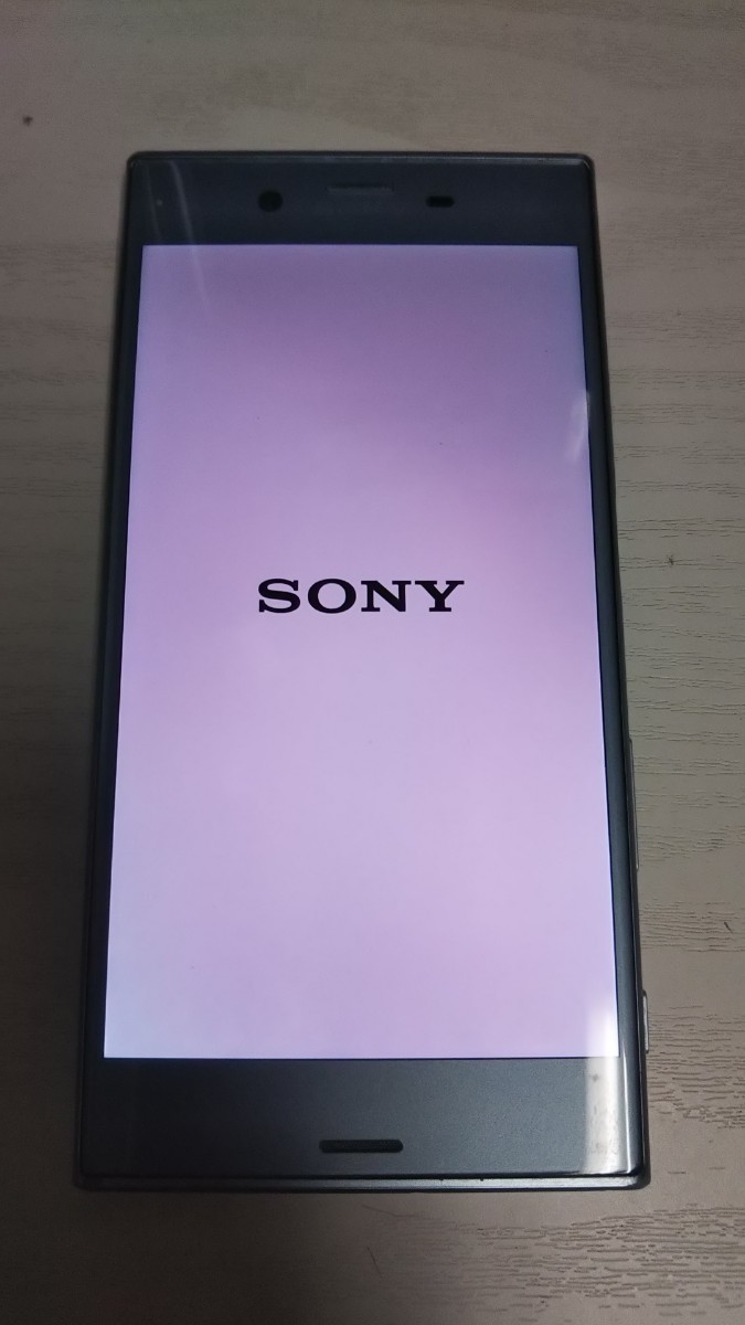 D4944 docomo SIMフリー XPERIA XZs SO-03J SONY ソニー 4Gスマホ 簡易確認＆簡易清掃＆初期化OK 判定○ WebにてSIMロック解除受付手続済