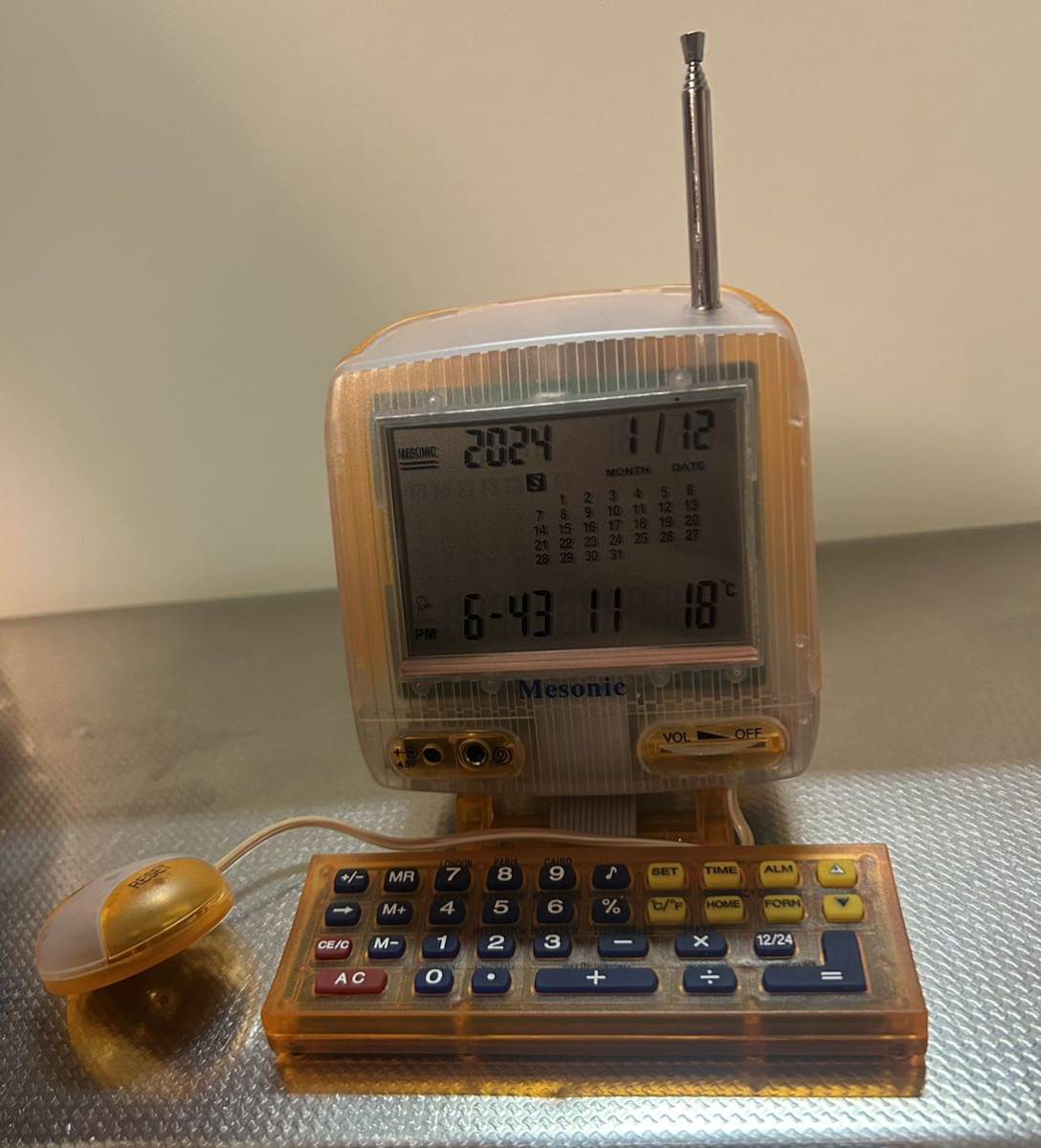 MS-2000A i-MAC型のオートスキャンFMラジオ、カレンダー、 アラームクロック、１２桁電卓、温度計_画像1