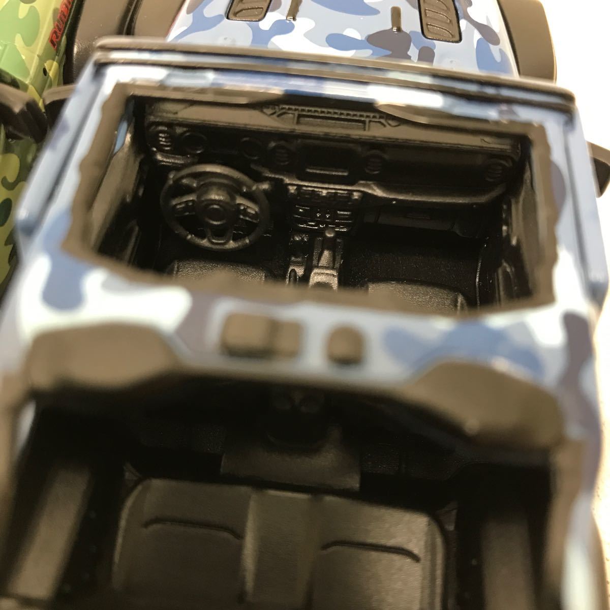 0110F ジープ ラングラー Jeep Wrangler カモフラージュバージョン 緑 青 1/34 ミニカー 2点セット オープントップ 2018 ルビコン 車 _画像6