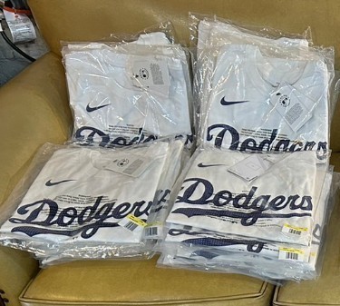 ドジャース　MLB公式品 　ナイキ製　大谷翔平　Ｔシャツ　ホームカラーの白　Ｍサイズ　普通の男性着られます。_画像2