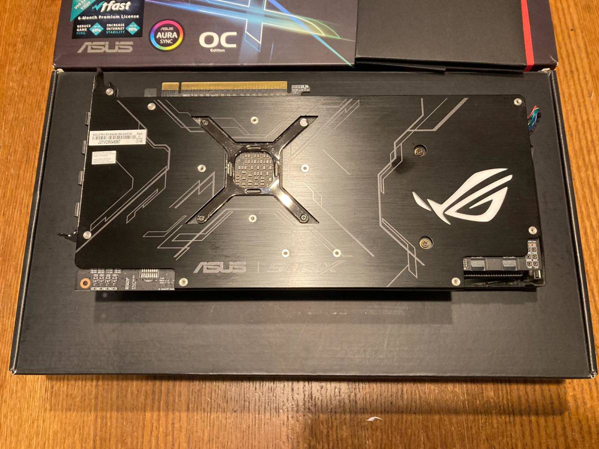 ASUS ROG STRIX RX Vega 64 GAMING OC 8GB グラフィックカード_画像4