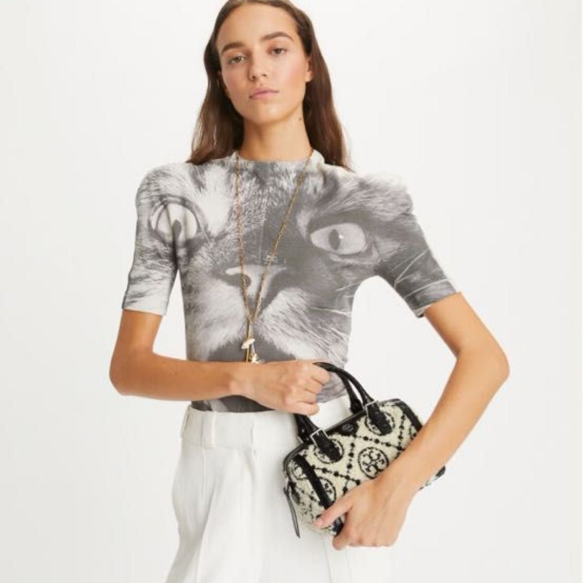 公式サイト完売商品 TORY BURCH トリーバーチ Tモノグラム 公式サイト完売商品 TORY BURCH トリーバーチ Tモノグラム