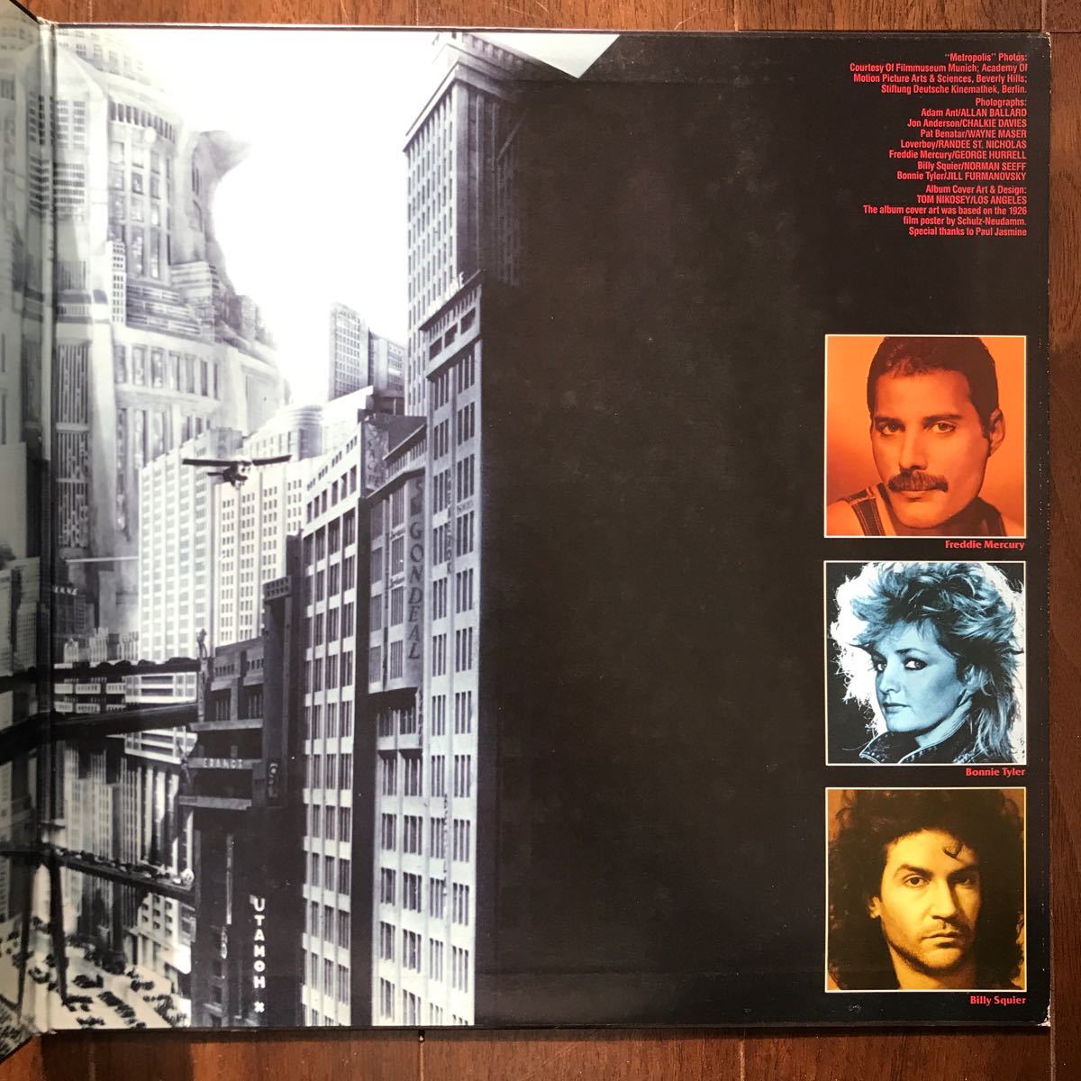 LP METROPOLICE OST 日本盤 メトロポリス FREDIE MERCURY/PAT BENATAR/GLORGIO MORODER/BONNIE TYLER/JON ANDERSON/LOVERBOY_画像4