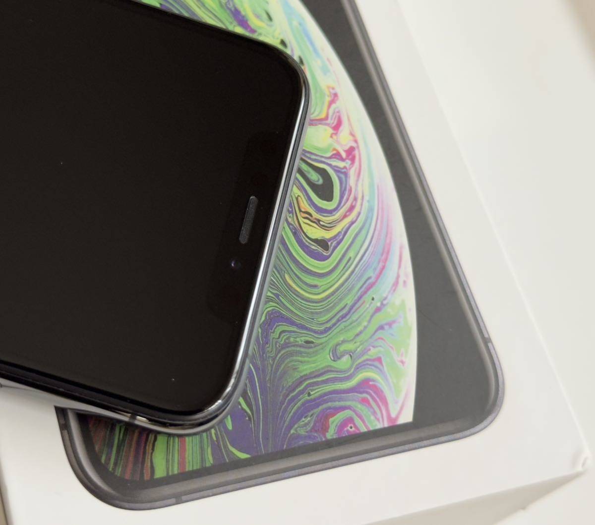 香港版iPhone XS 512GB SIMフリー海外版シャッター音無し無音カメラ