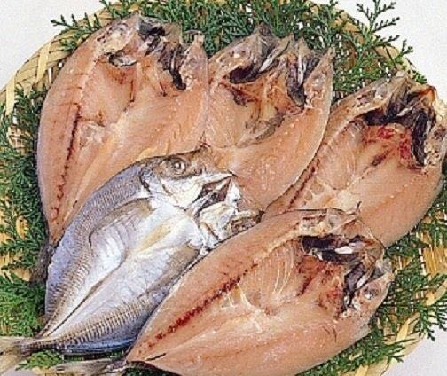 2 [Бесплатная доставка] Suruga Bay Bay Numazu Port Specialty Horse Mackerel Open 80 Fish [Производственный объем в Японии] Новый год.