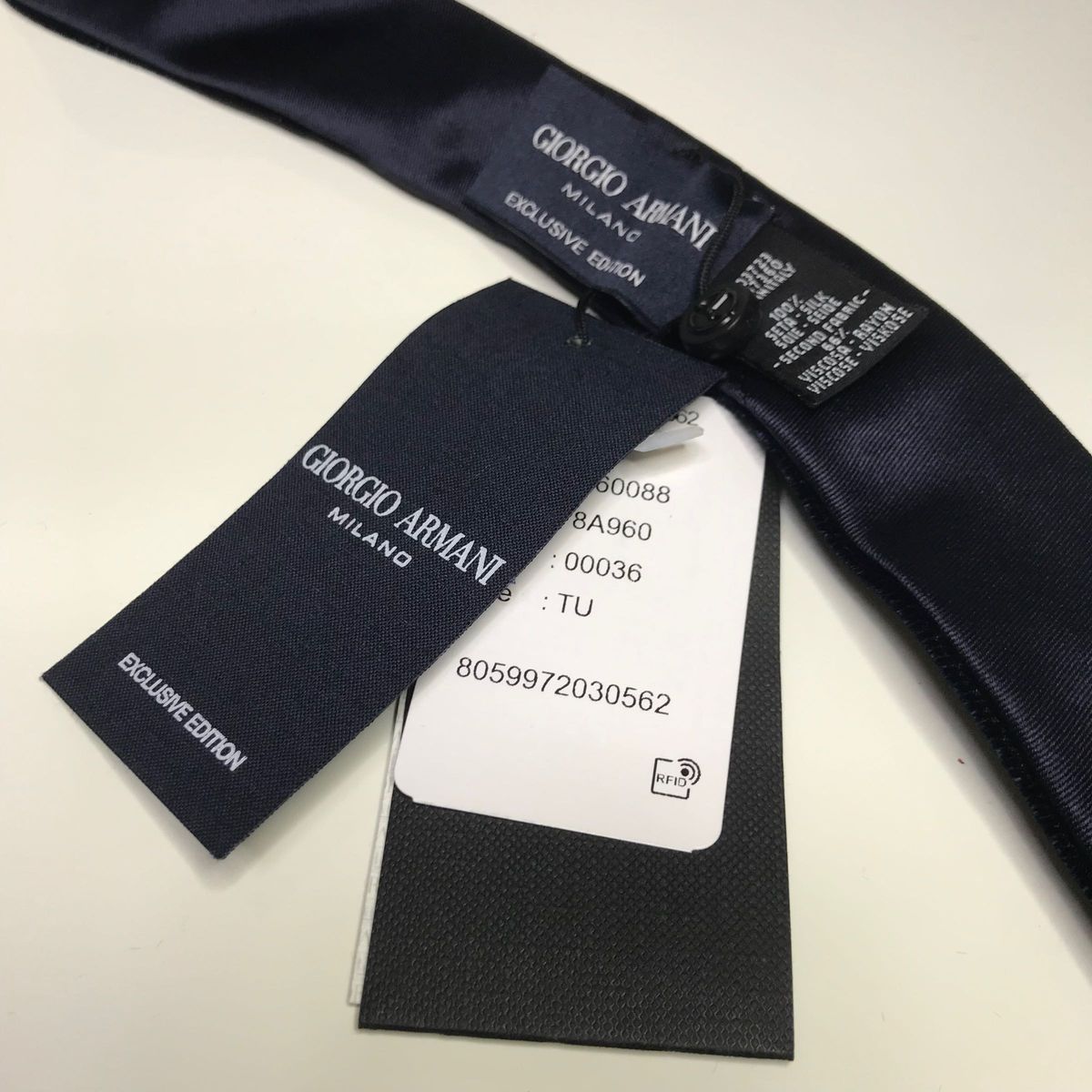 【新品未使用】ジョルジオアルマーニ イタリア製 限定品ネクタイ ブラック
