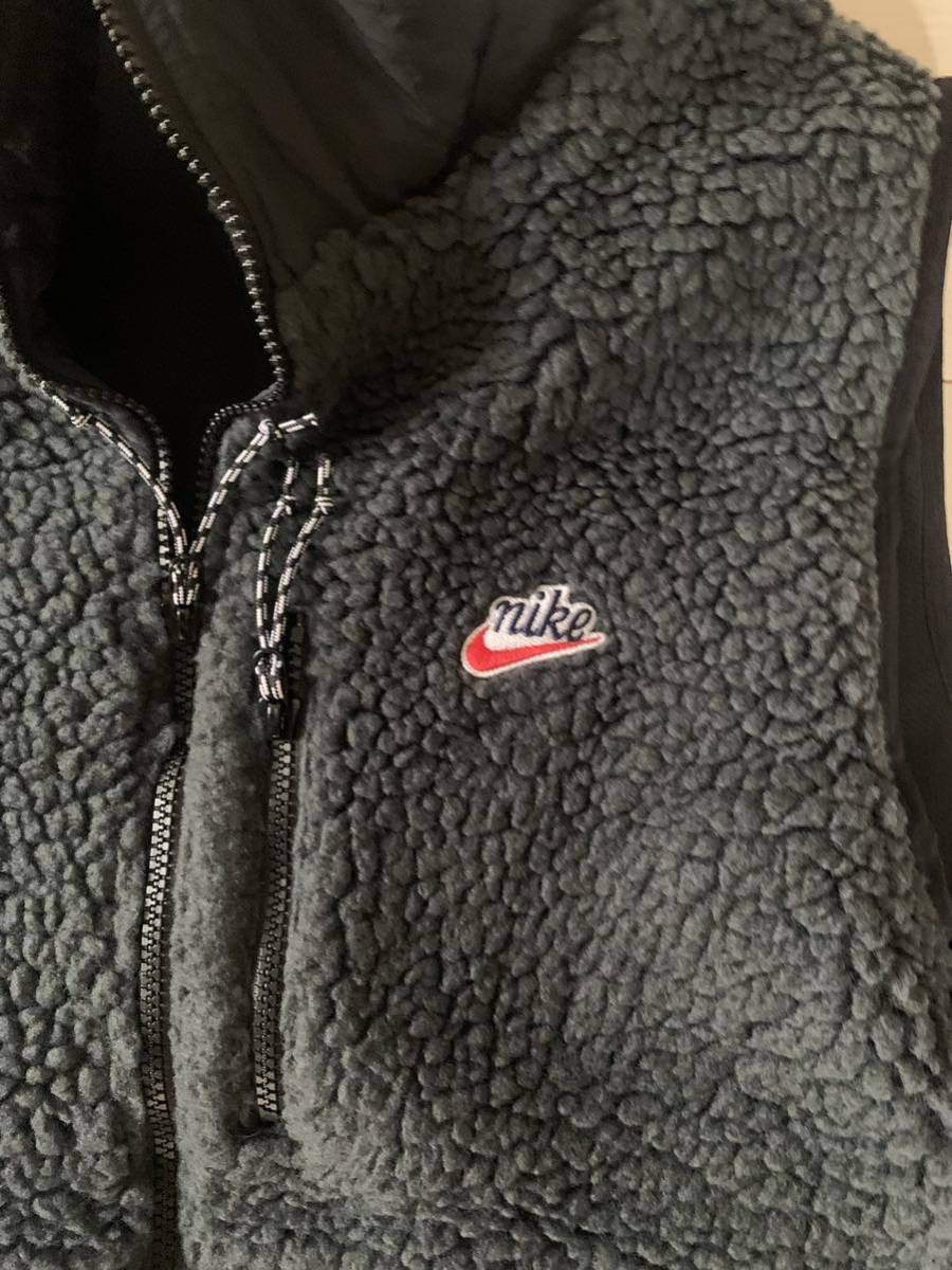 【超美品人気モデル】NIKE フリースベスト 黒 L ナイキ アウトドア VEST ボア 定番デザイン_画像2