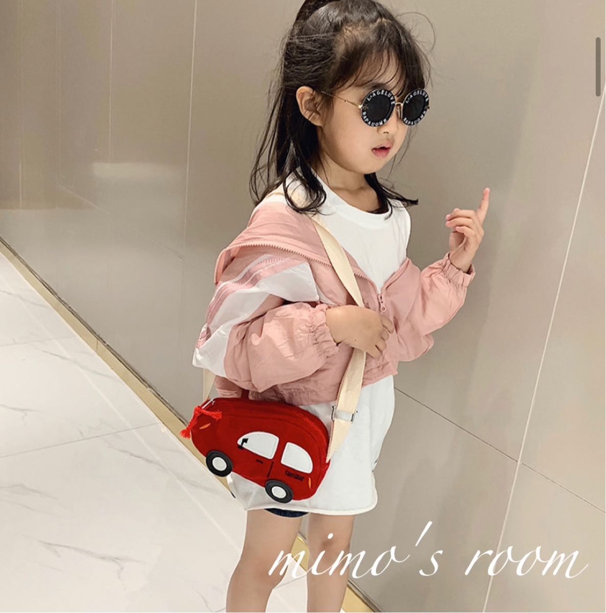 キッズショルダーバッグ　クルマ　赤　男の子　女の子　ポシェット　韓国子供服