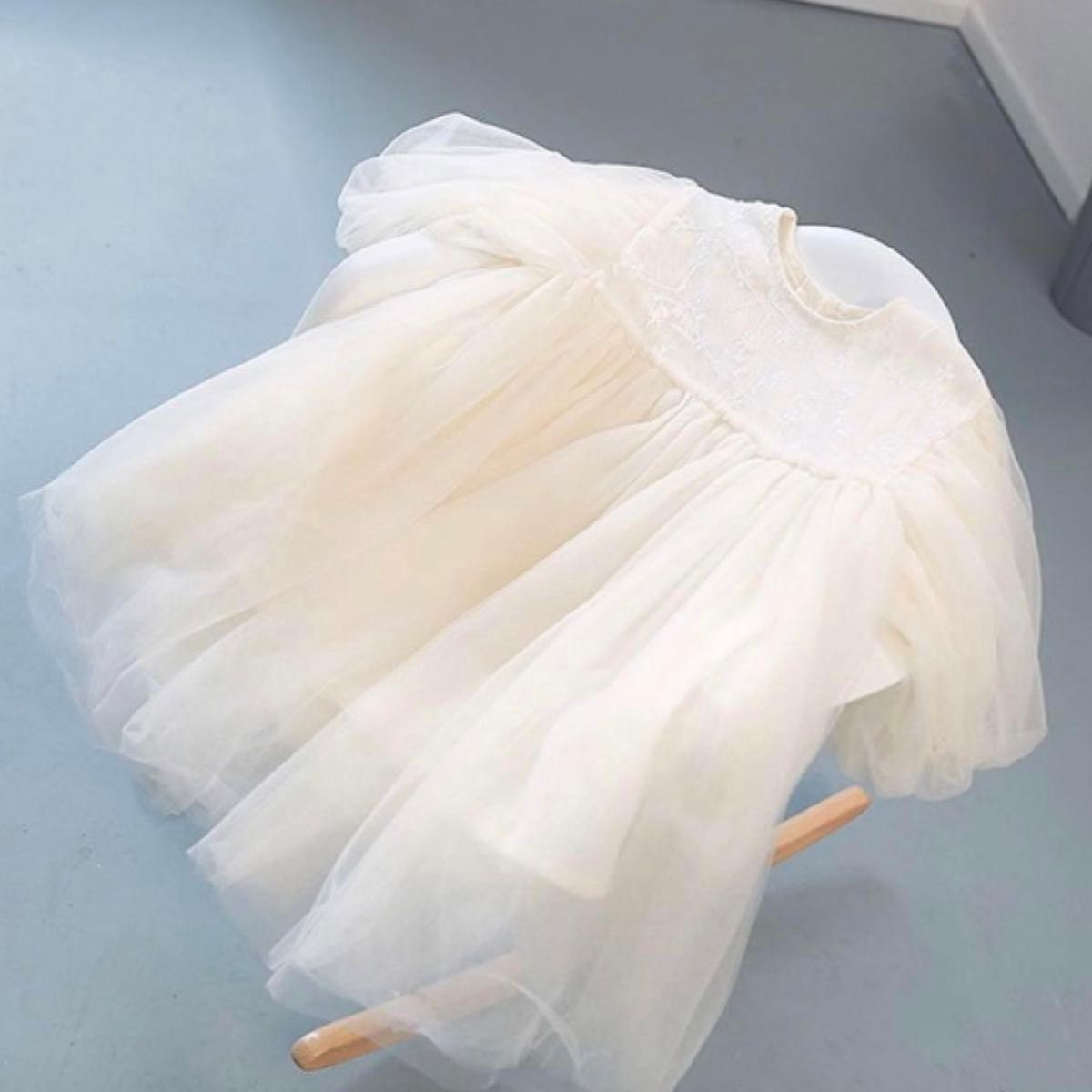 【100サイズ】ベビードレス　韓国　セレモニー 白チュール 刺繍 レース