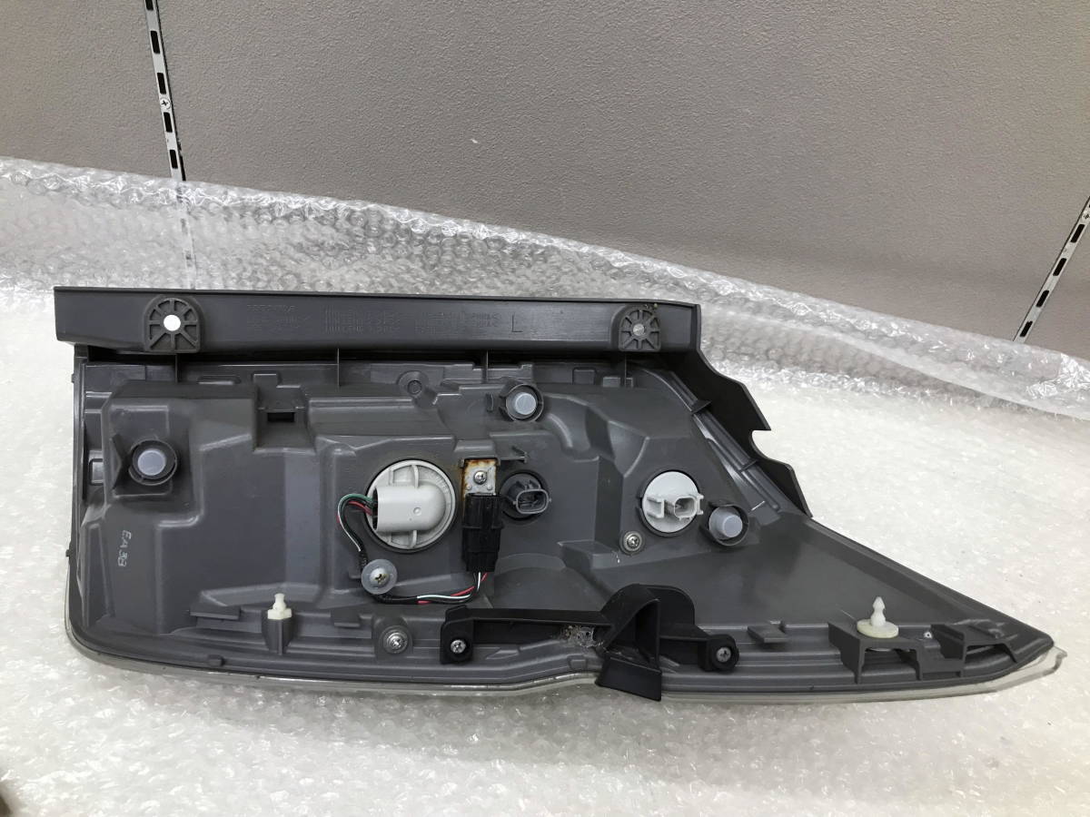 □□2401-N16 ホンダ 純正 RK5 RK6 後期 RK ステップワゴン スパーダ クールスピリット テール 右 レンズ ランプ STANLEY W0587 _画像8