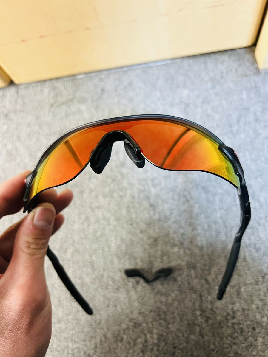 Oakley RadarLock Path サングラス　オークリー　スポーツ用偏光　美品　ケース付き　Prizm Road レンズ　Polished Black フレームOAKLEY _画像5