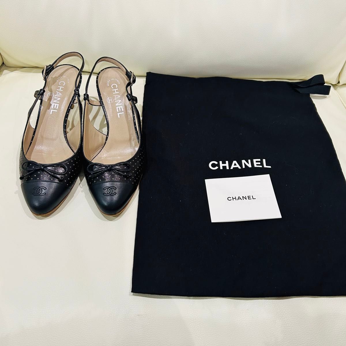 CHANEL 美品 パンプス 38 24cm ココマーク パンチングレザー 