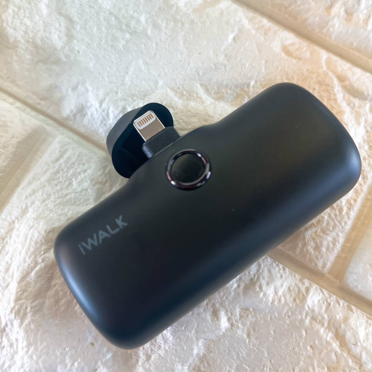 【美品】iWALK モバイルバッテリー 超小型 iPhone 4800mAh コネクター内蔵 コードレス 軽量 急速充電 iPhone用 ブラック_画像8