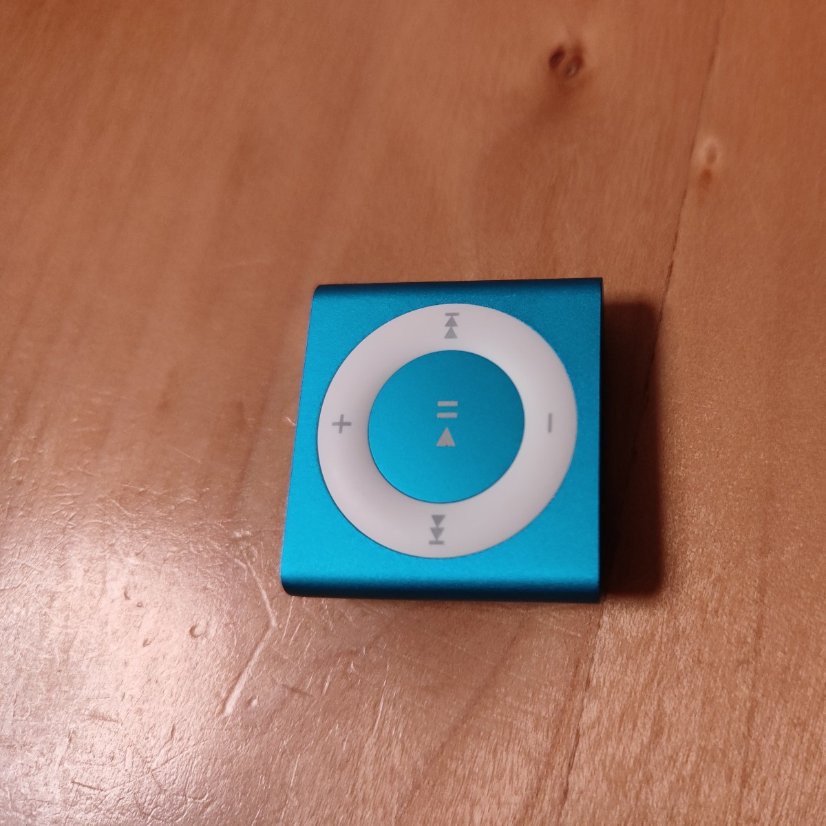 【送料無料】iPod shuffle 2GB MD775J/A ブルー 本体のみ_画像1