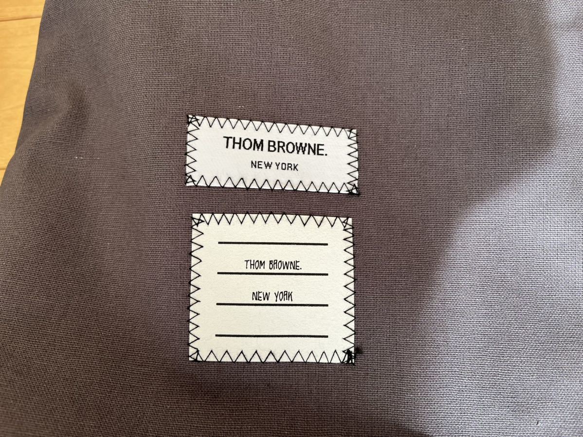 【非売品】 THOM BROWNE 取手付 ガーメントケース 3枚セット 美品 非売品】THOM BROWNE 取手付 ガーメントケース 3枚セット