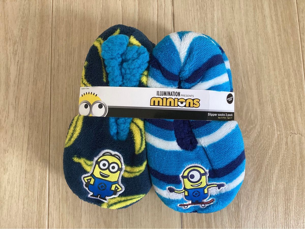 2足組セット　4-7歳　サイズ15-19cm ルームシューズもこもこ　靴下minion ミニオン　キッズ　ボーイズ　男の子