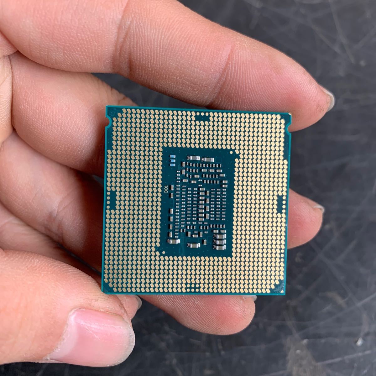B010.型番：i3-8100T.Intel Core CPU .ジャンク_画像3