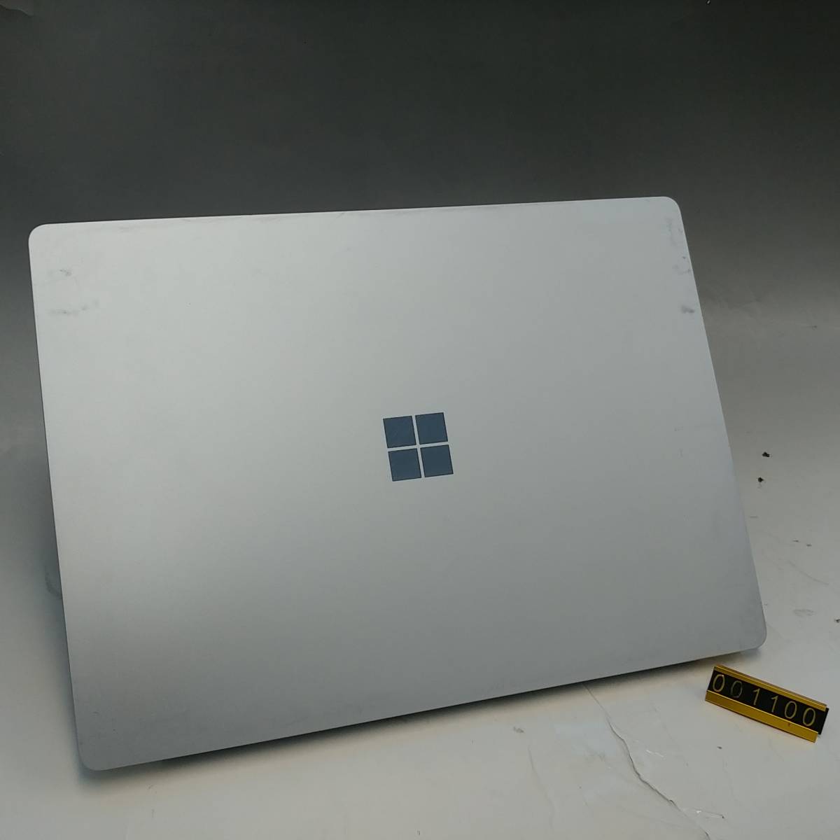 1100 Microsoft Surface Laptop 3 12.4インチ Core i5 1035G7 1.2Ghz 第10世代 メモリ8GB SSD 119GBの画像6