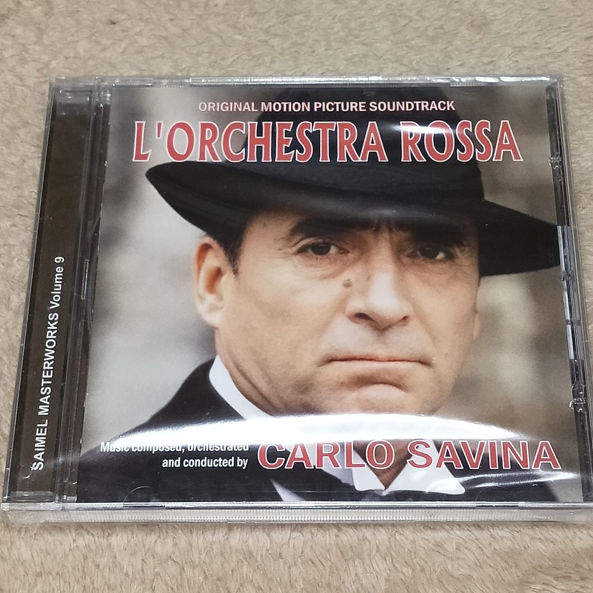 新品限定盤CD　CARLO SAVINA カルロ・サヴィーナ　/ L'ORCHESTRA ROSSA / 秘密諜報機関レッド・オーケストラ ナチス・ヒトラーを追え _画像1