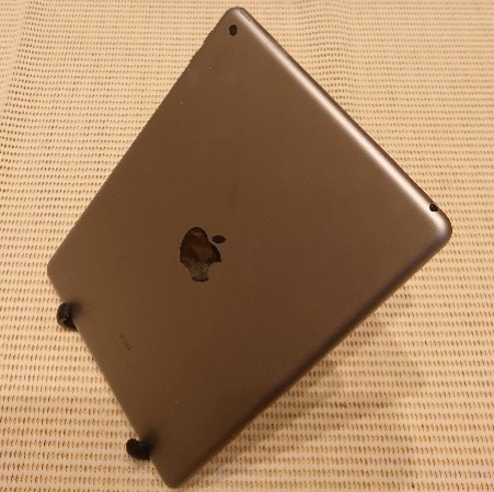 iPad第6世代(A1893)本体128GBグレイWi-Fiモデル完動品動作確認済み1円スタート送料無料②_画像3