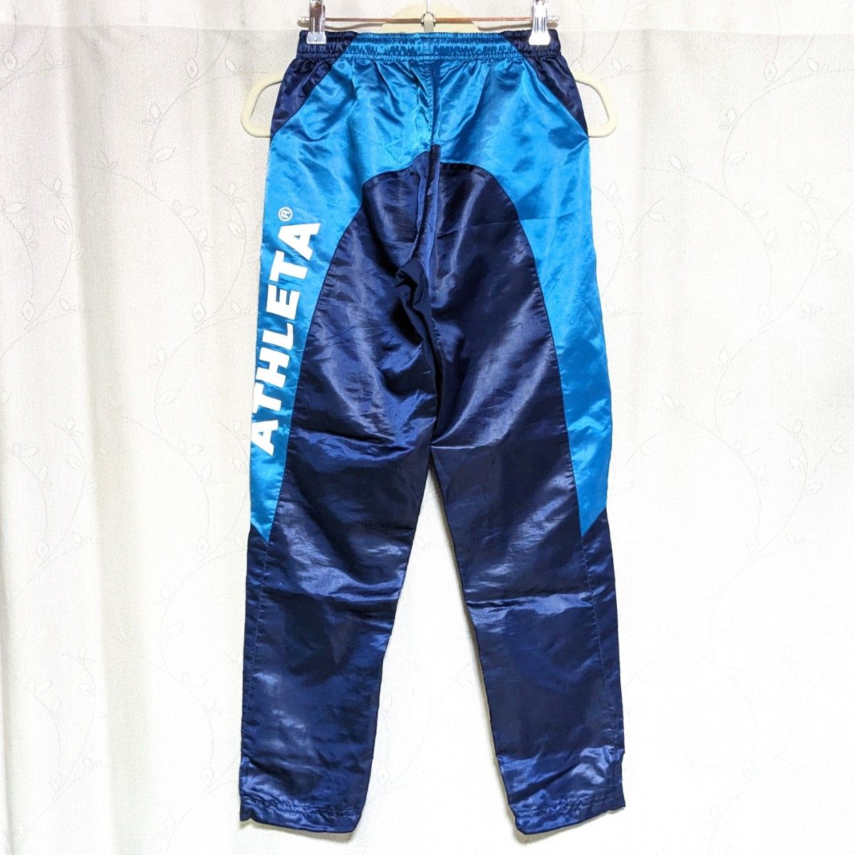 美品 ATHLETA セットアップ ピステ 上下 青紺S ジャージ 美品 ATHLETA セットアップ ピステ 上下 青紺S ジャージ