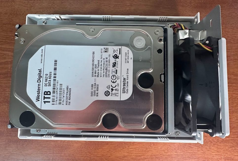 [中古] NAS Synology DS216j＋WD製1TBHDD×2_画像3