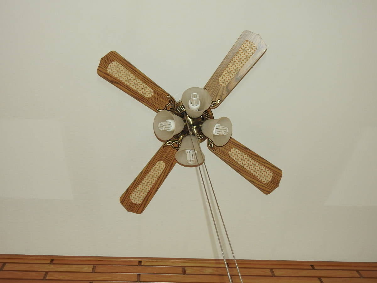 丸善電器 シーリングファンライト FAN-90030 天井照明 2003年12月製 サーキュレーター レトロ カフェ_取付時の写真です（参考）