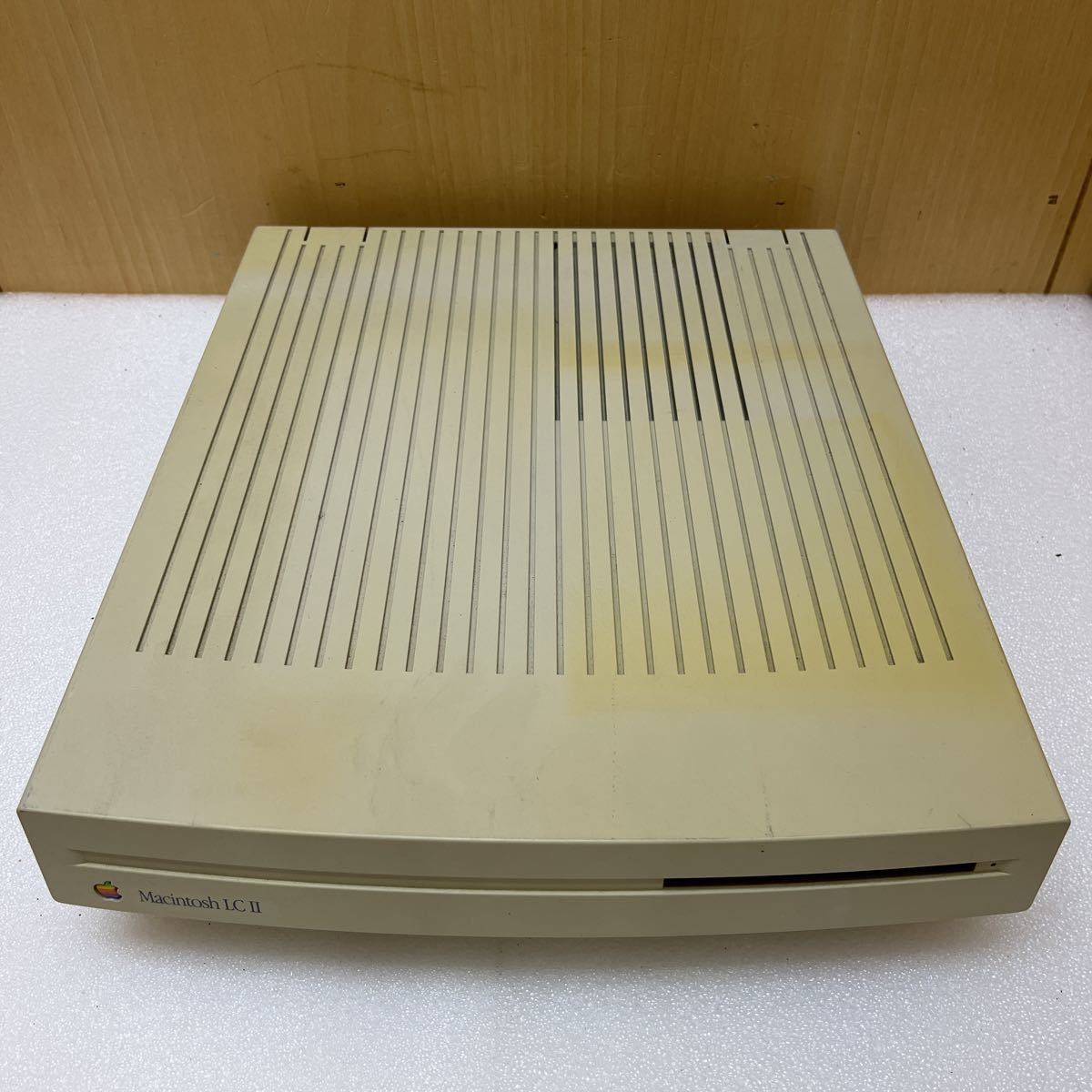 YK4623 アップル　Apple　Macintosh　LCII M1476 旧型PC　パソコン　アップルコンピュータ　通電できず　ジャンク品　現状品_画像2