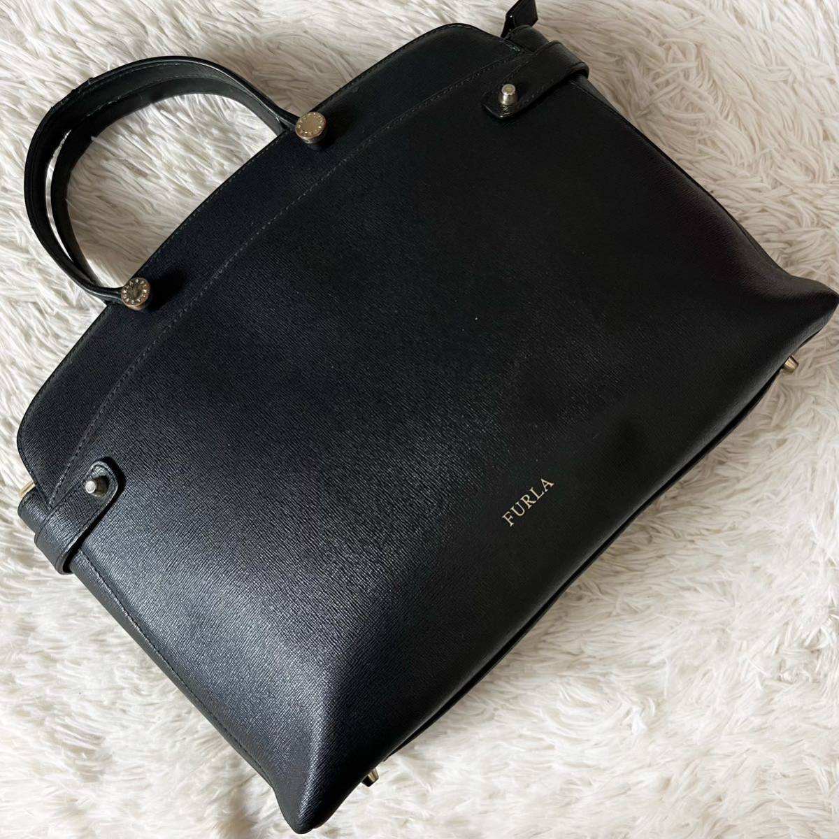 FURLA AGATA フルラ アガタ ハンドバッグ トートバッグA4 レザー 本革 黒本皮 通勤 通学 ブランドロゴ金具 黒 ブラック ビジネスバッグ_画像2