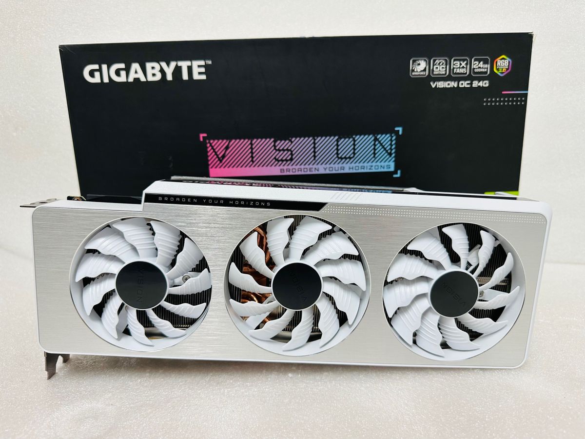Gigabyte Vision GeForce RTX3090 OC 24GB中古品