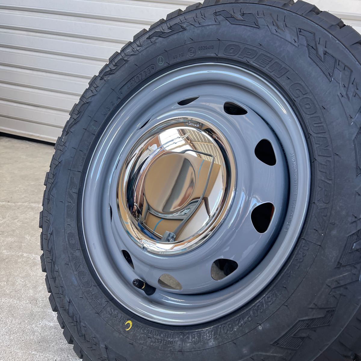 《ネオキャロ》145/80R12 80/78N TOYO オープンカントリーR/T ハイゼットエブリィキャリィN-VAN軽バン軽トラ　新品4本　グレー_画像2