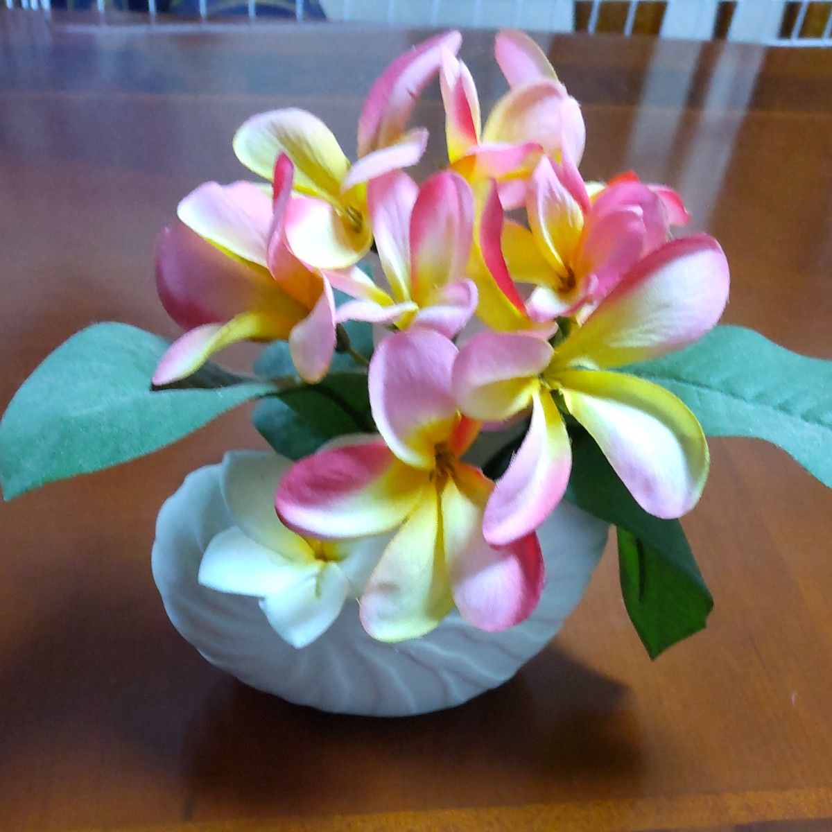 ハワイアン、プルメリア付き花瓶未使用