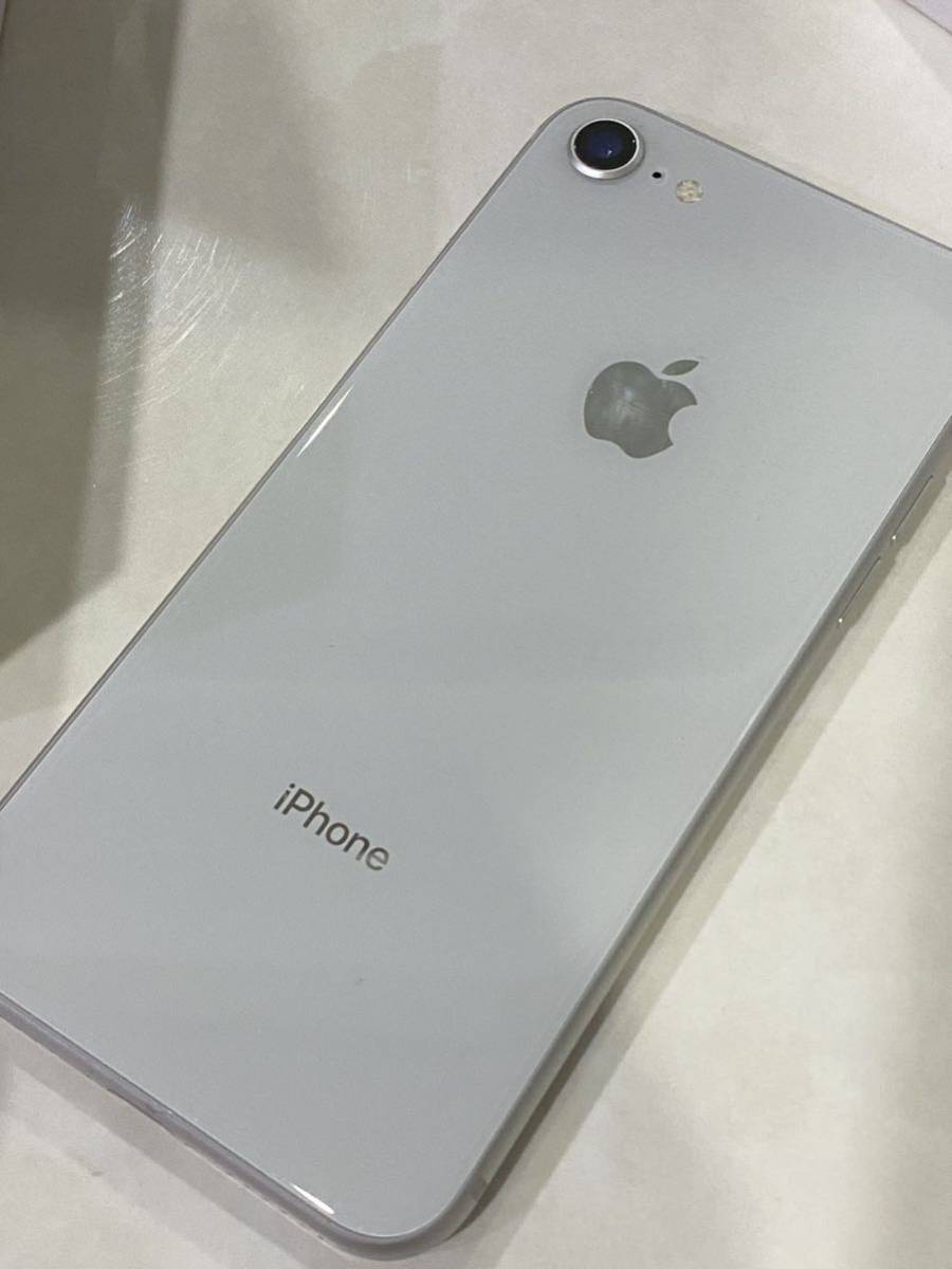 iPhone8 本体 / 64GB SIMフリー/中古/箱、ライトニングケーブル付き/Apple製品/初期化_画像4