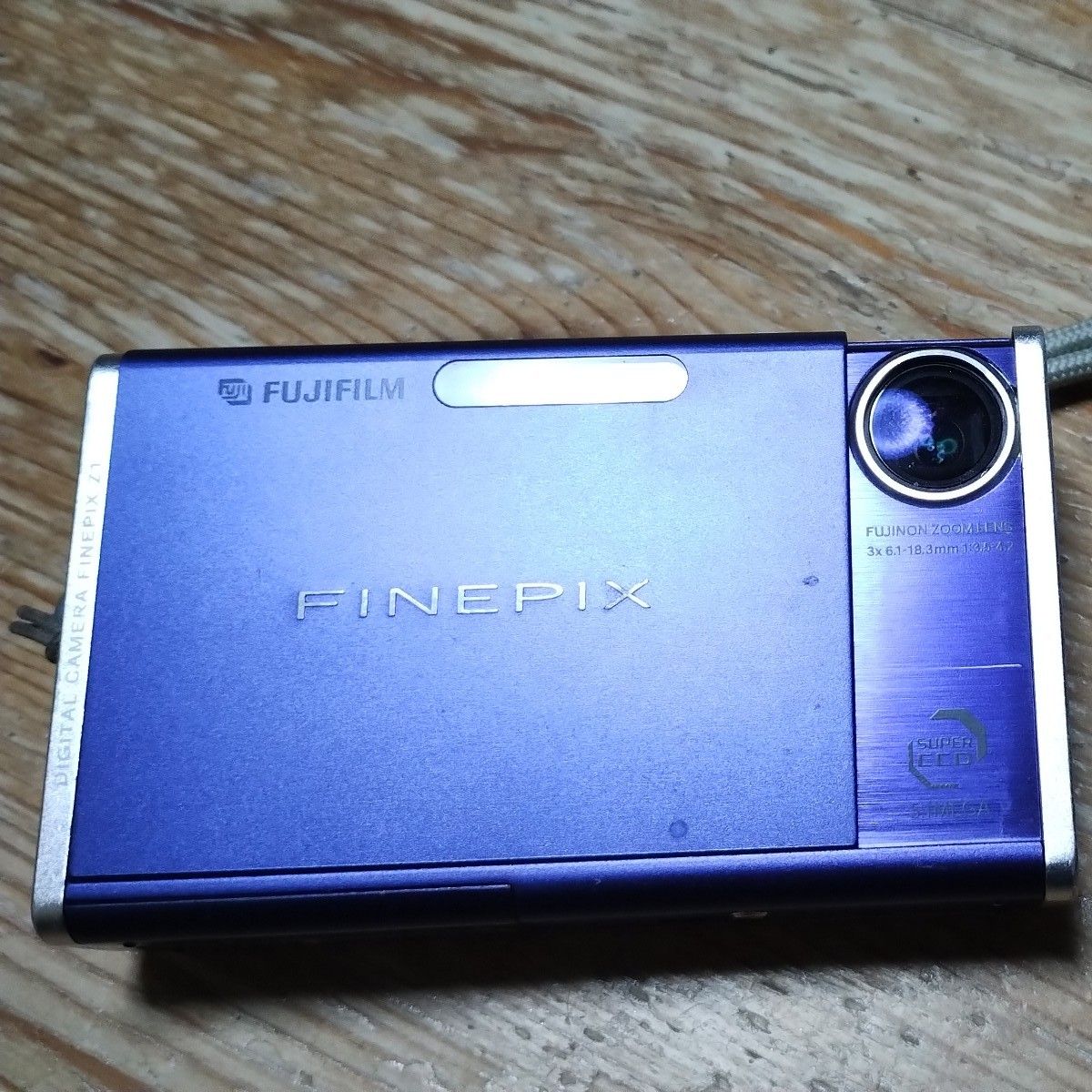 デジカメ FinePix z1 富士フイルム 動作品 電池パック 充電器 デジカメ FinePix z1 富士フイルム 動作品 電池パック 充電器