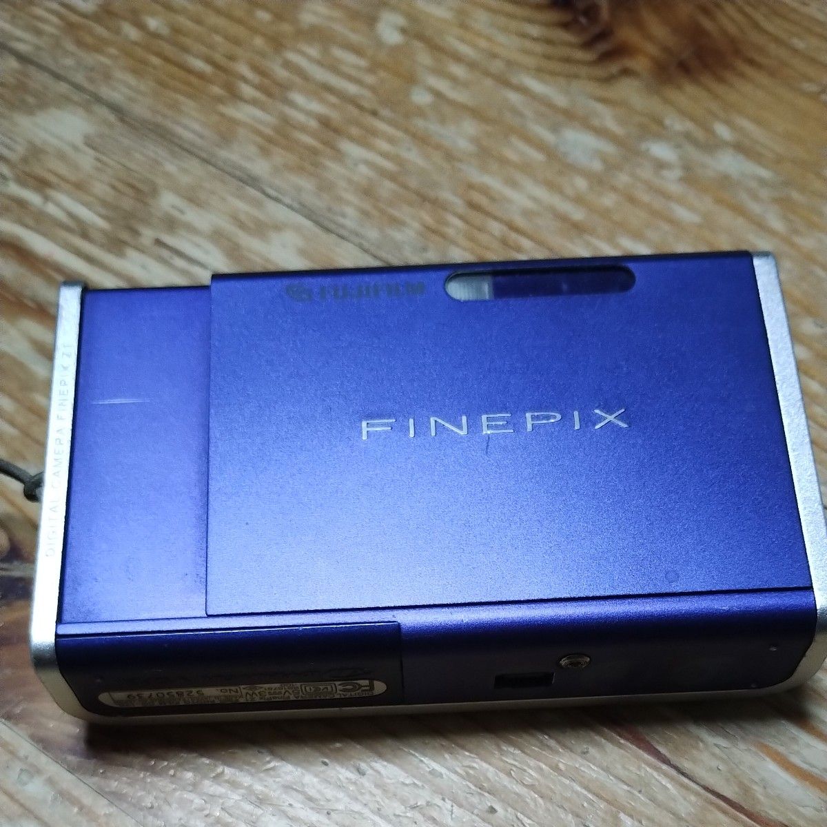 デジカメ FinePix z1 富士フイルム 動作品 電池パック 充電器 デジカメ FinePix z1 富士フイルム 動作品 電池パック 充電器