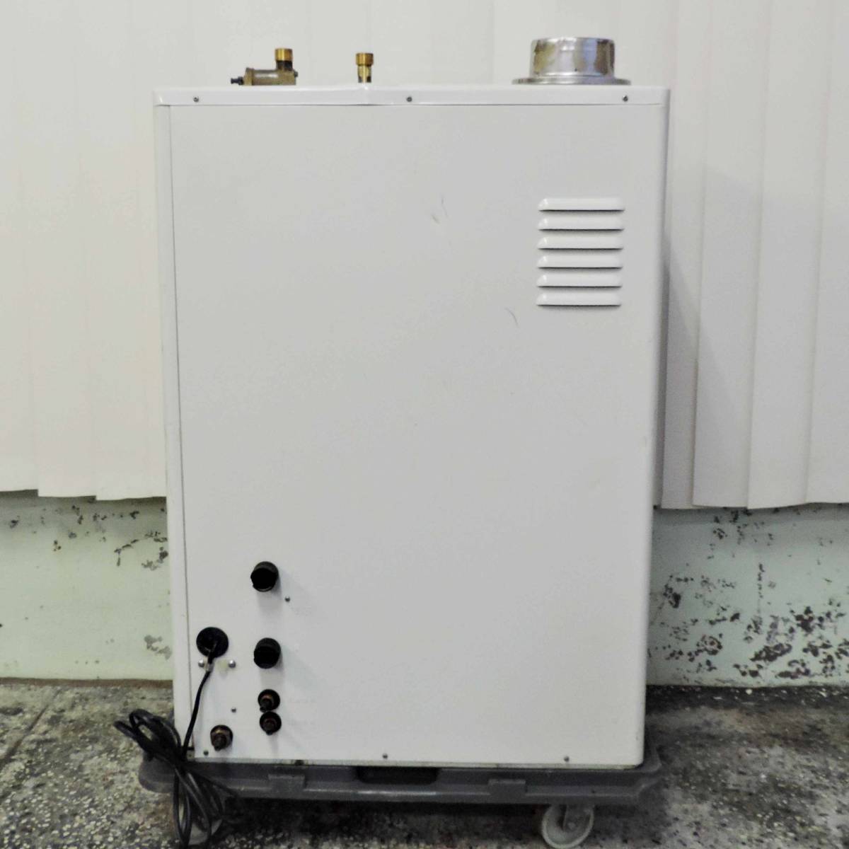新潟〉コロナ 石油給湯器付ふろがま UKB-LD300AX【動作未確認 新潟〉コロナ 石油給湯器付ふろがま UKB-LD300AX【動作未確認