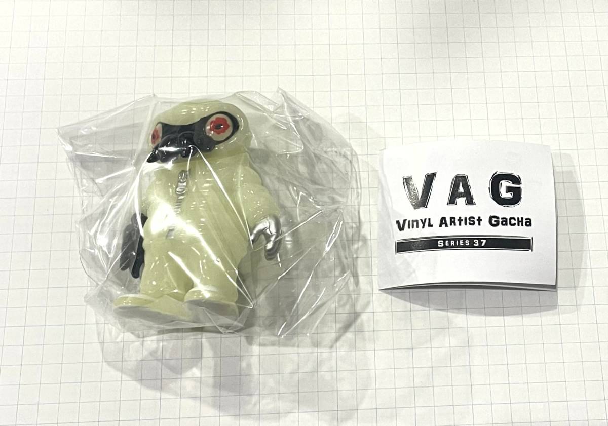 VAG VINYL ARTIST GACHA GYAROMI ギャロミ クトゥルフオイド GID 蓄光_画像1