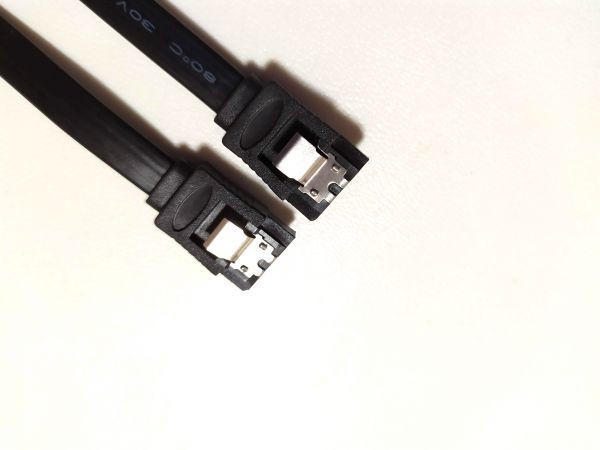SATA ケーブル ラッチ付き 40cm SATA3 6Gb/s 対応 50本セット_画像4