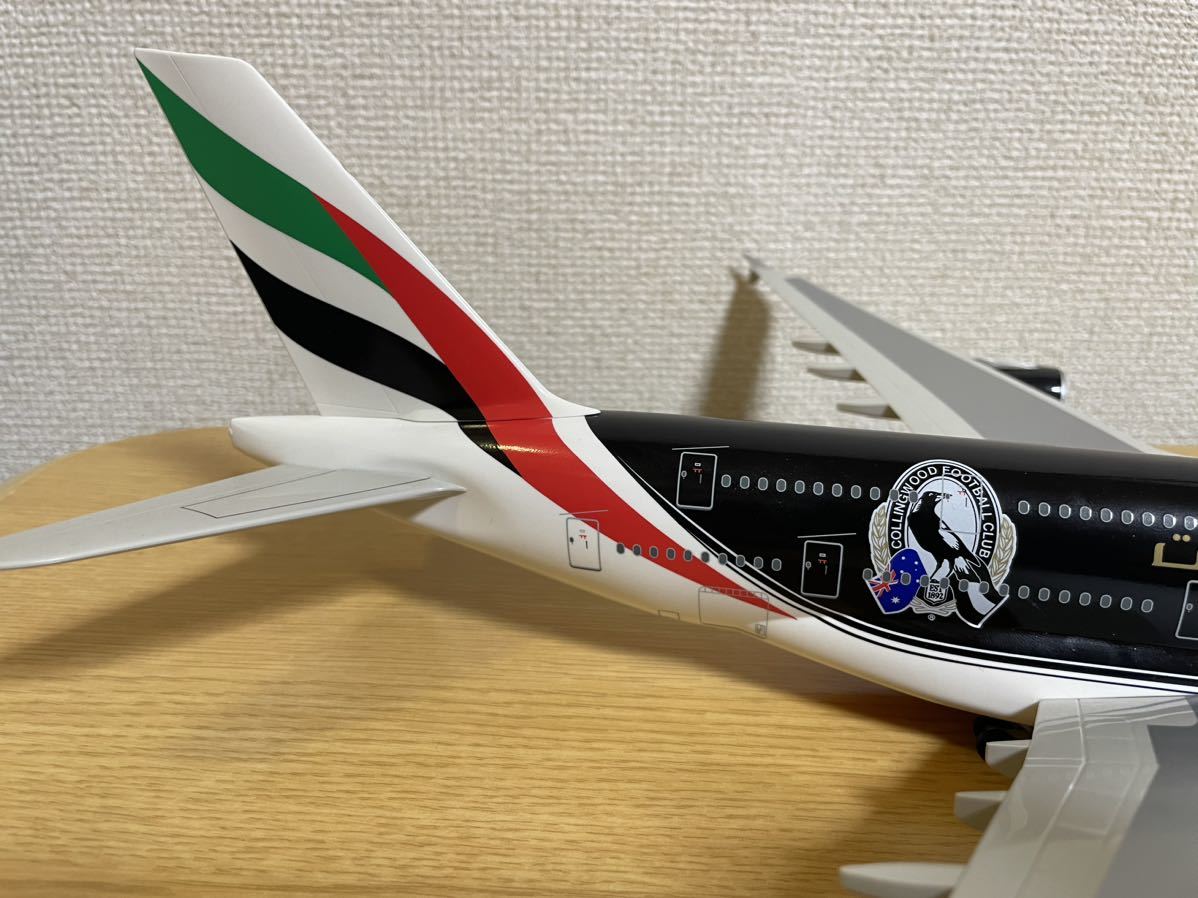 Emirates Airbus A380-800 1/200 COLLINGWOOD FOOTBALL CLUBモデル　簡易組み立て式　レア_画像6