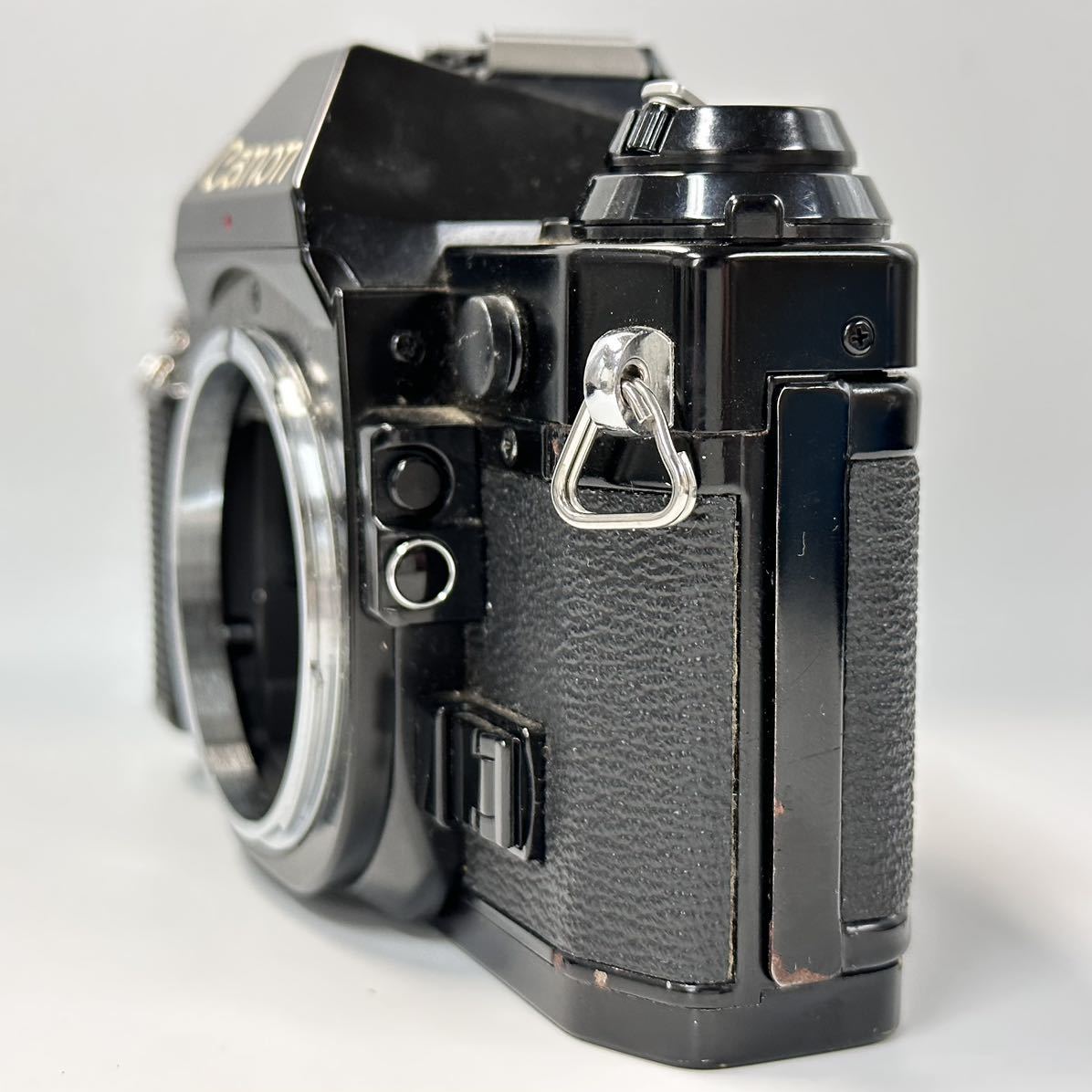 【1R11】1円スタート Canon AE-1 キャノン キヤノン COSINA 28-70mm 1:4 MC MACRO Φ62 フィルムカメラ 一眼レフ 一眼カメラ ブラック_画像4