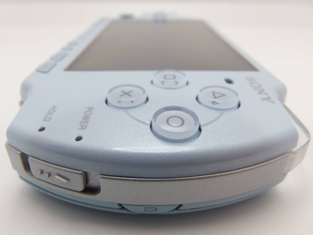 PSP-2000　美品　フェリシア ブルー　プロ野球スピリッツ2010 2011 2013　本体ケースは、新品、未使用　全12点セット　動作確認済_画像5
