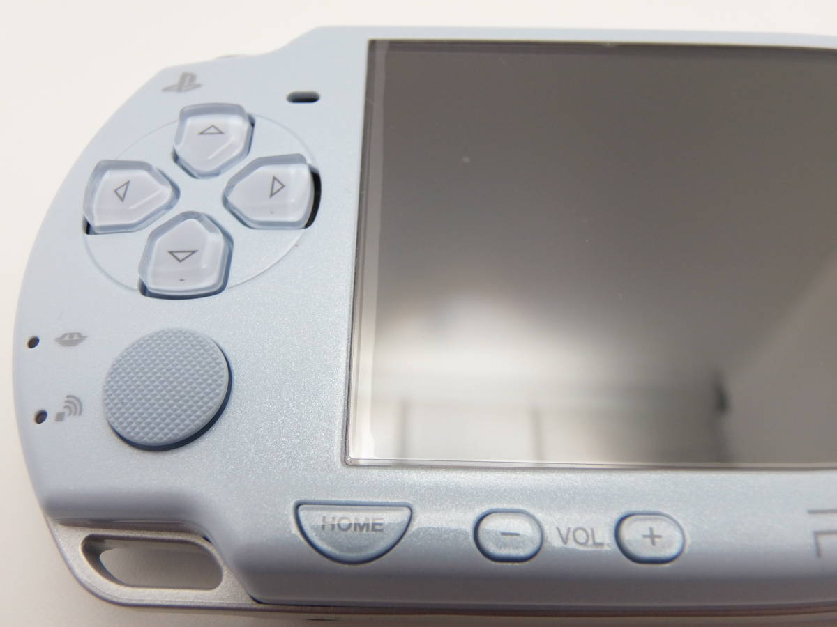 PSP-2000　美品　フェリシア ブルー　プロ野球スピリッツ2010 2011 2013　本体ケースは、新品、未使用　全12点セット　動作確認済_画像3