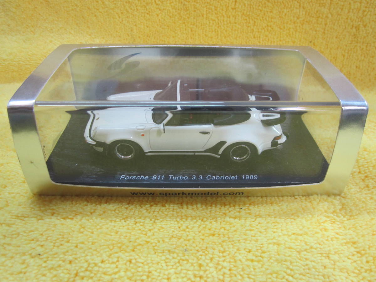 スパーク S3498 1/43 Porsche 911 Turbo 3.3 1989 Cabriolet White（ポルシェ 930 ターボ カブリオレ_画像4