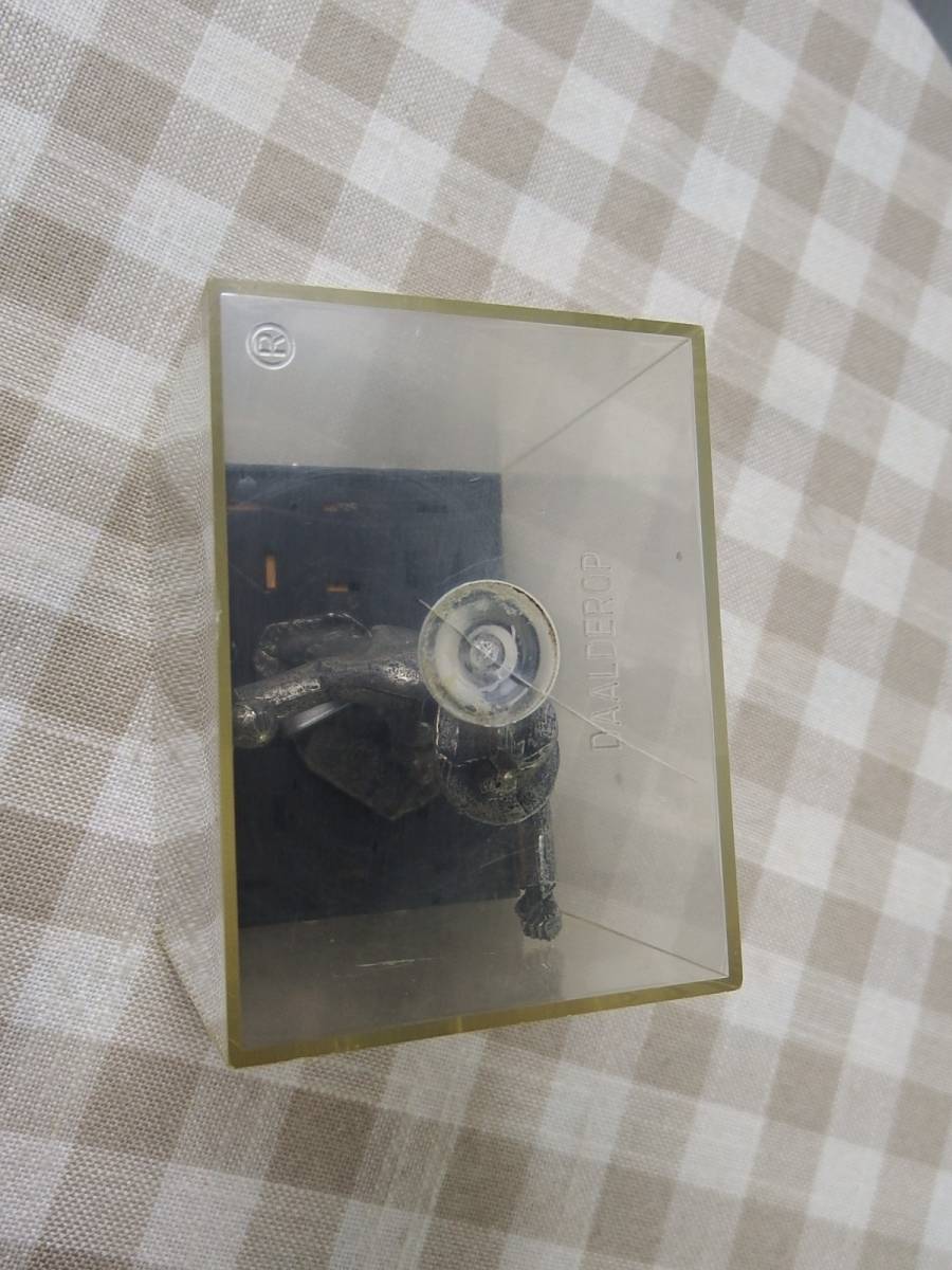 中古品　DAALDEROP Royal Holland Powter　本体サイズ： 約9(W)×10.5(H)×7(D)cm_画像2