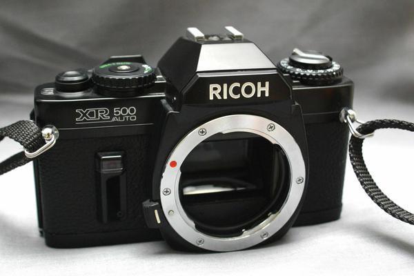 RICOH リコー Kマウント専用 昔の高級一眼レフカメラ XR-500 AUTOボディ 希少な作動品 （腐食無し）_画像1