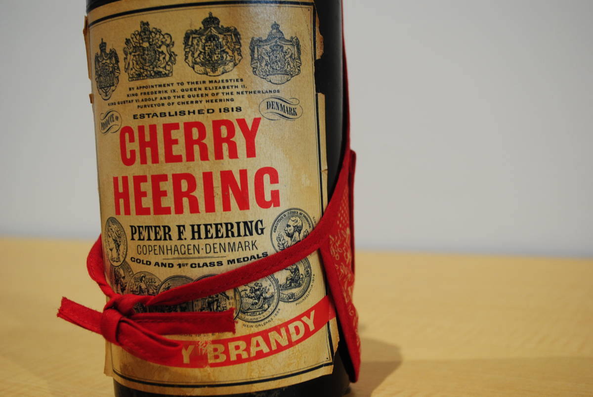 未開栓】　古酒 PETER HEERING ピーター ヒーリング チェリーリキュール デンマーク 700ml 24％ _画像3