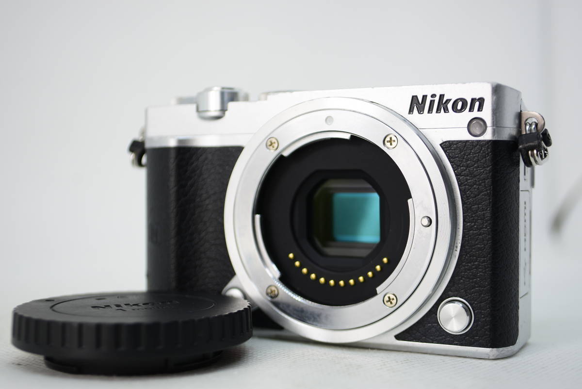 ☆実用品☆Nikon ニコン 1 J5 ボディ #2886 item details ☆実用品☆Nikon ニコン 1 J5 ボディ #2886 item details
