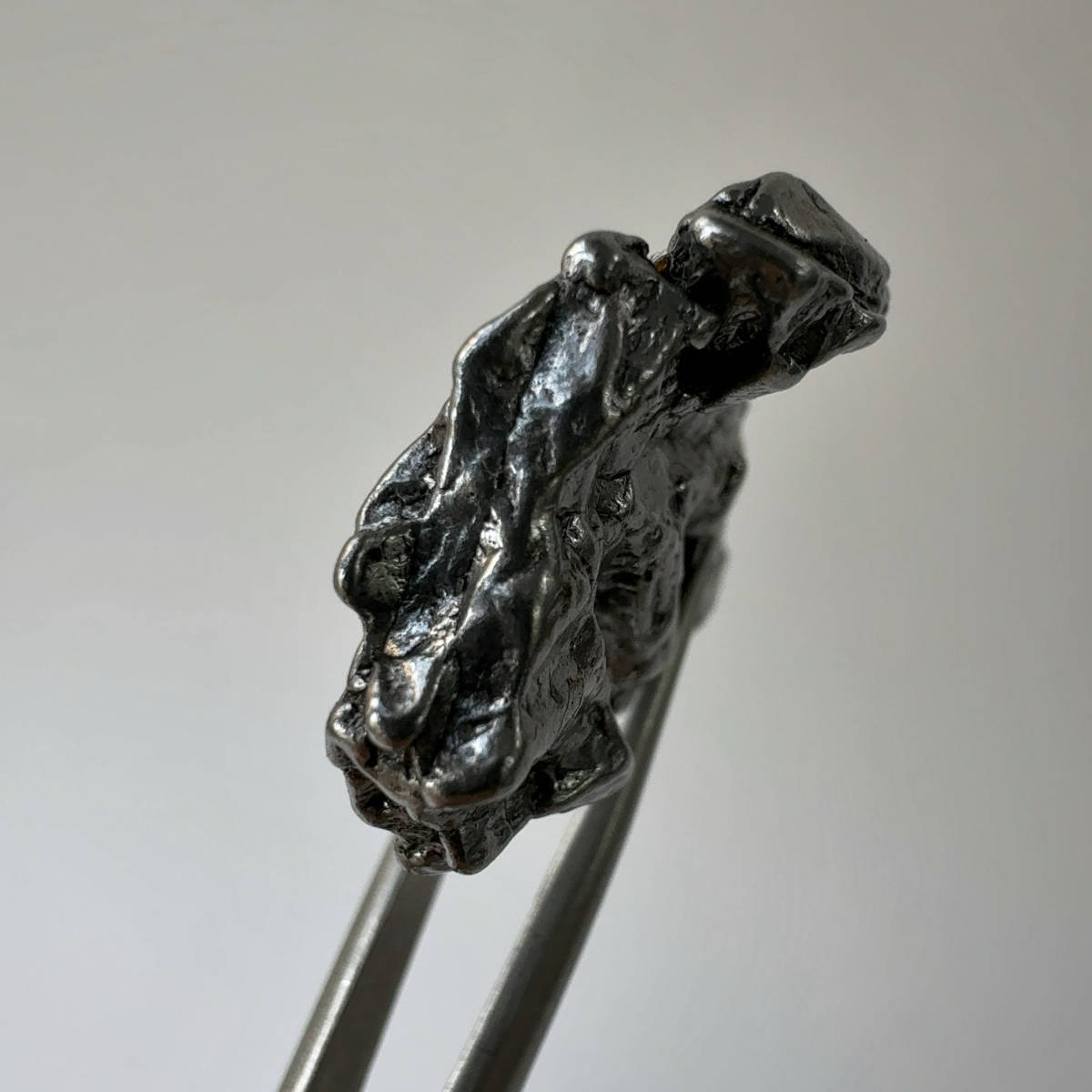 【E23309】 カンポ・デル・シエロ隕石 隕石 隕鉄 メテオライト 天然石 パワーストーン カンポ_画像4
