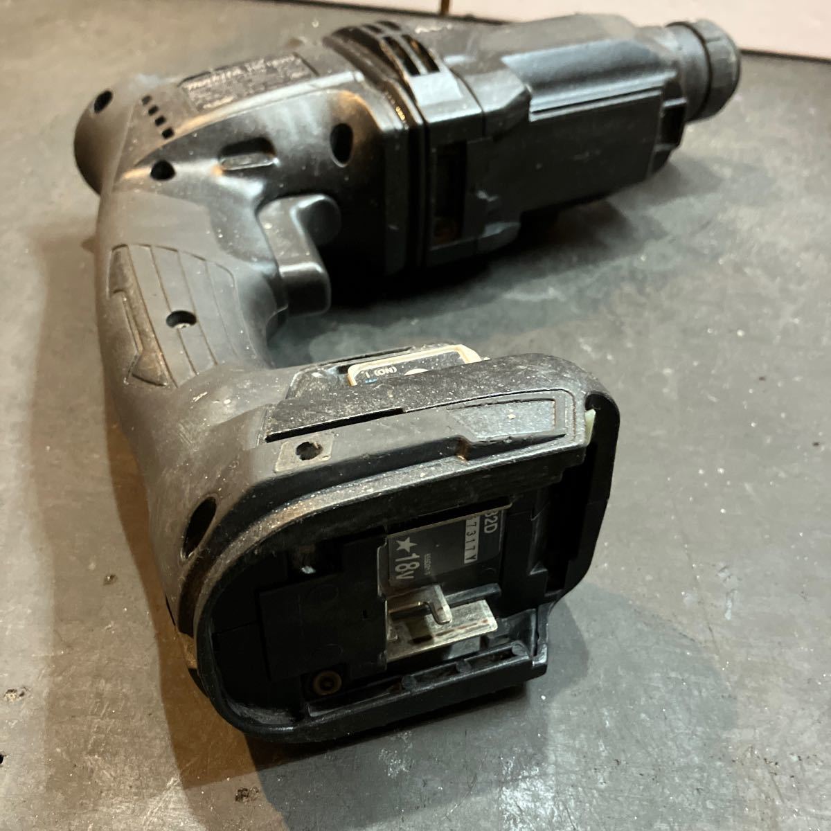 makita マキタ 18V 充電式ハンマドリル HR182D 本体のみ 中古 makita マキタ 18V 充電式ハンマドリル HR182D 本体のみ 中古